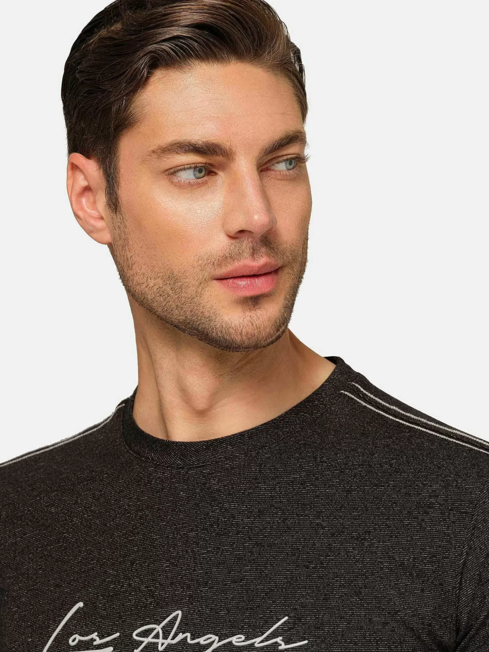 Wam Denim T-Shirts|Hermosa Graphic Black T-Shirt